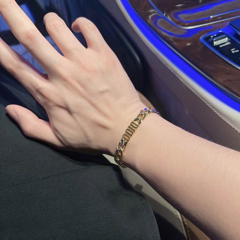 Dior Bracelet 04lyr97 (7)